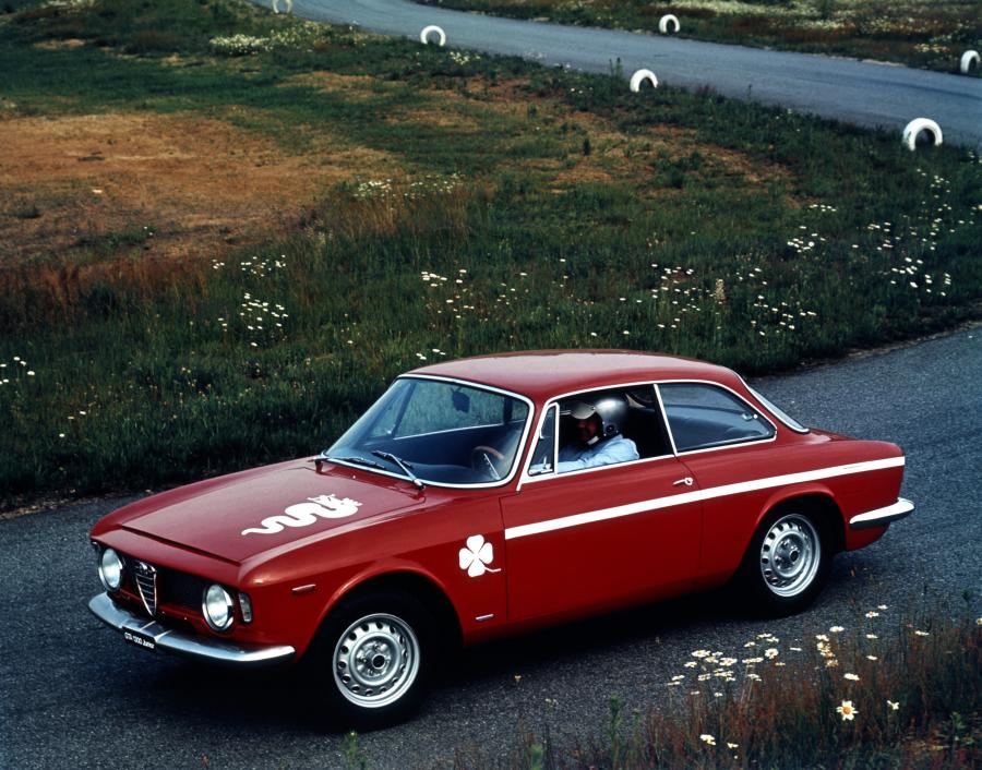  Alfa Romeo GTA 1300 Junior (105.59) 1968 года  (фото 18 из 45)